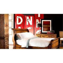 Country Gilmore Sleigh Bed in Antique Alder - Size: Queen