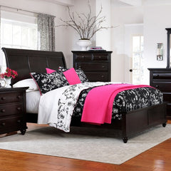 Farnsworth Sleigh Bed by Broyhill | 4856-261 / 4856-265