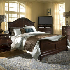 Ferron Court Arched Queen Panel Bed in Dark Brunette by Broyhill | 4595-252 / 4595-254 Set