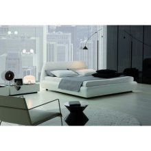 Downtown Bed in White Rossetto USA Size: Queen