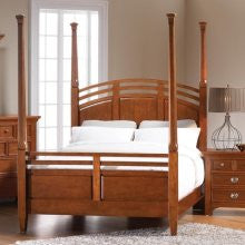 Broyhill Modern Country Classic Poster Bed in Cherry Stain