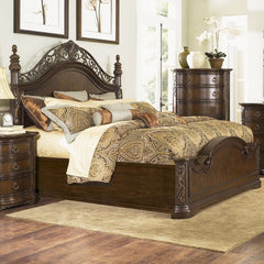 Villa Corina Panel Bed Footboard in Hazelnut by Magnussen | B1604-54F / B1604-64F