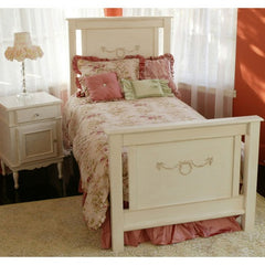 Taylor Cottage Alexis Bed with Rose Garland by Newport Cottages | NPC-4670