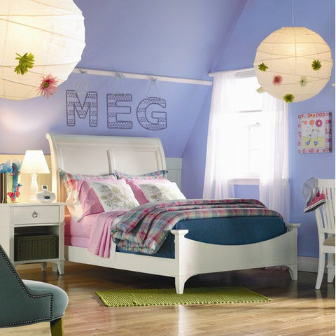 Brookleigh Sleigh Bed in Soft White by Opus Designs | 1507-469 / 1507-460