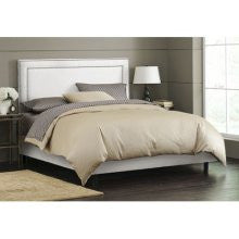 Skyline Furniture Nail Button Border Bed in Premier White Upholstery Size: Queen