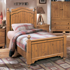 Elsa Poster Bed in Replicated Pine Grain by Signature Design by Ashley | B233X
